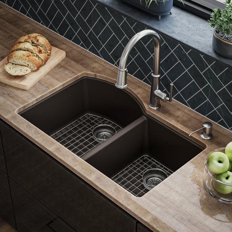 QU-610-BR-PK1 Additional Lifestyle