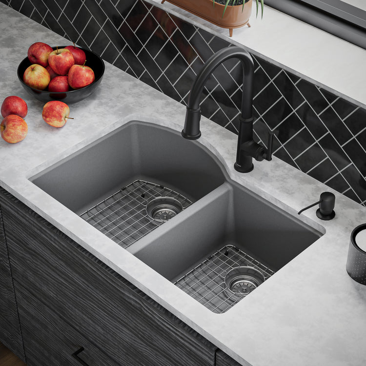 QU-610-GR-PK1 Additional Lifestyle