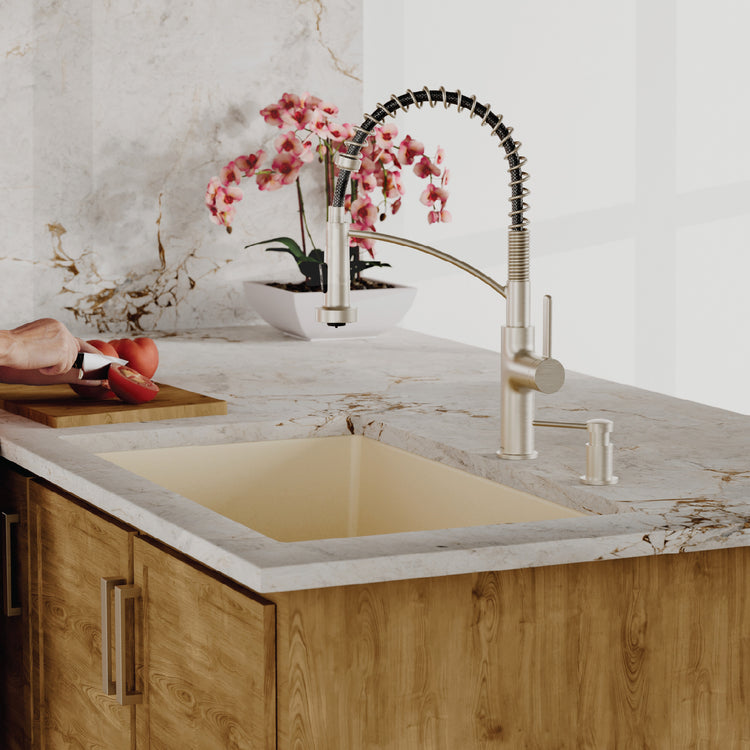 QU-810-BI Additional Lifestyle