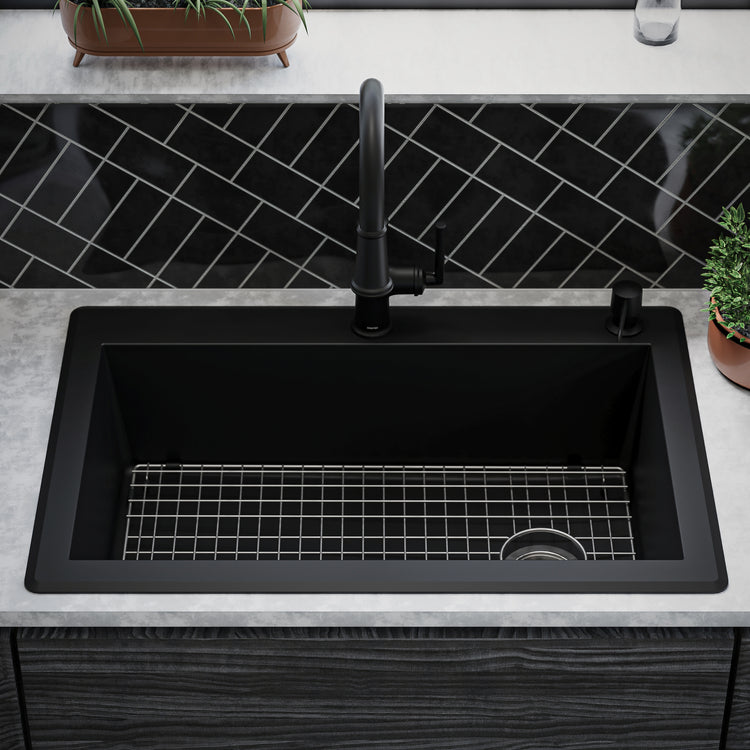 QT-670-BL-PK1 Additional Lifestyle