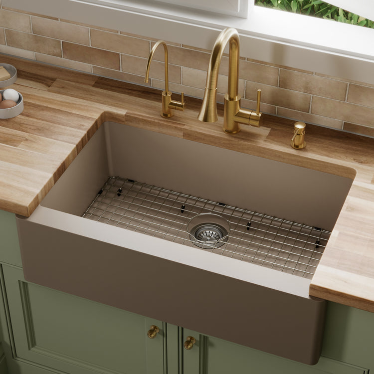 QA-740-CN-PK1 Main Lifestyle