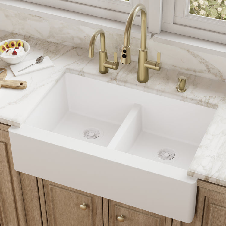 QA-750-WH Main Lifestyle