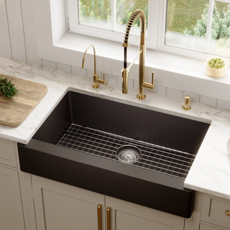 QAR-740-BL-PK1 Main Lifestyle
