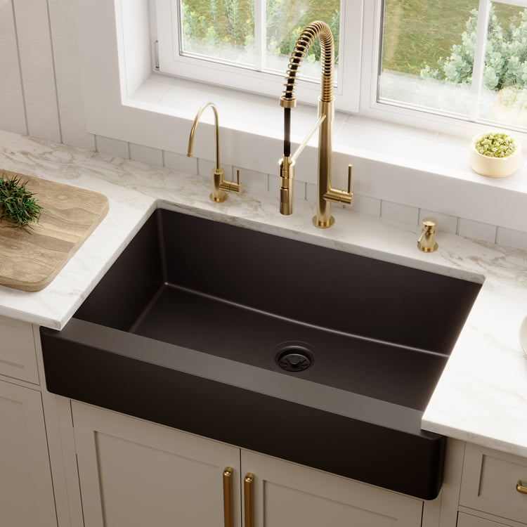 QAR-740-BL Main Lifestyle