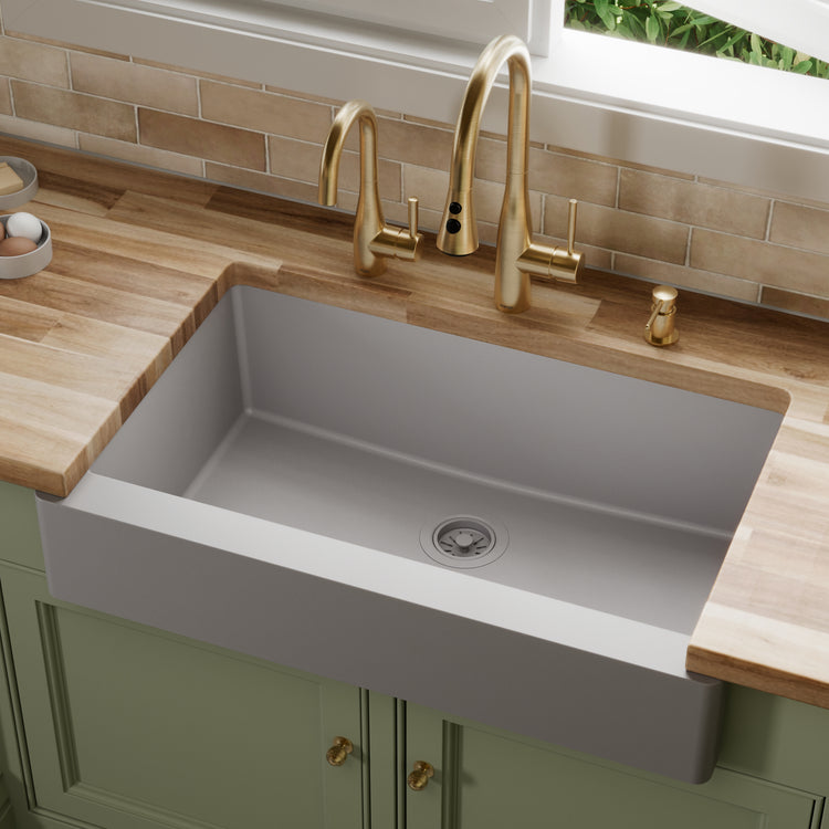 QAR-740-GR Main Lifestyle