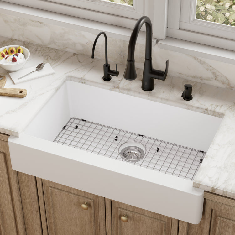 QAR-740-WH-PK1 Main Lifestyle