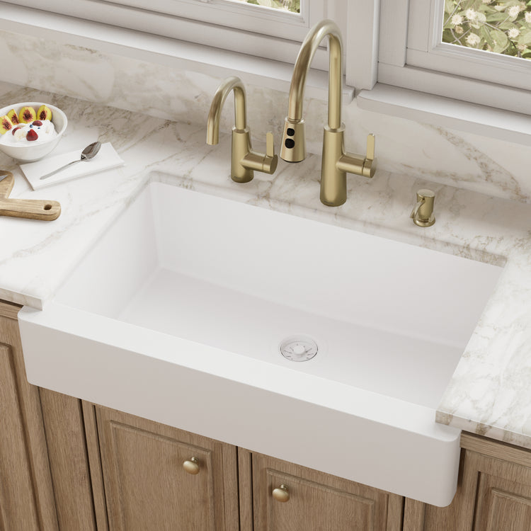 QAR-740-WH Main Lifestyle