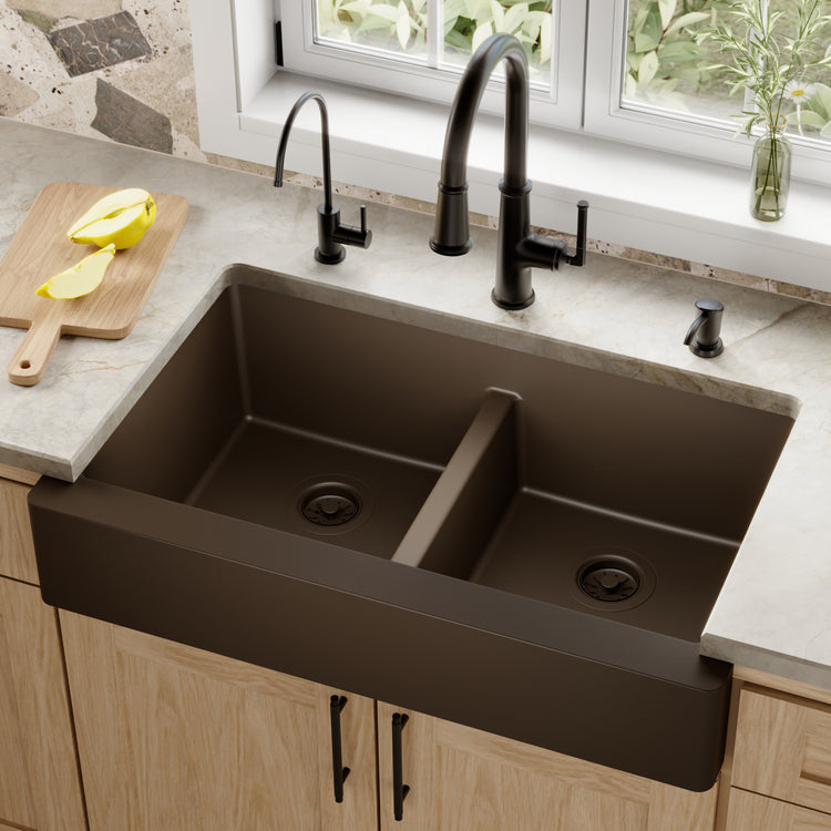 QAR-750-BR Main Lifestyle