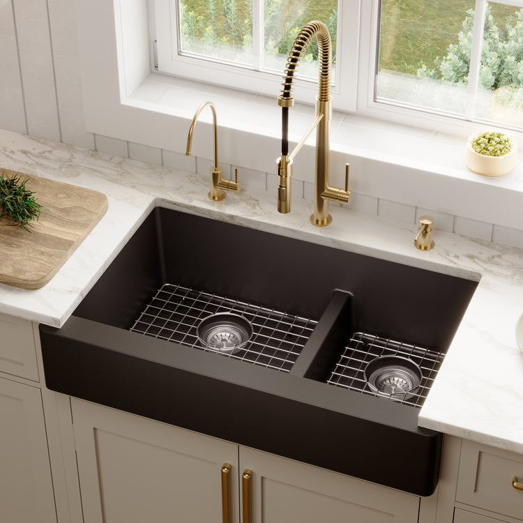QAR-760-BL-PK1 Main Lifestyle