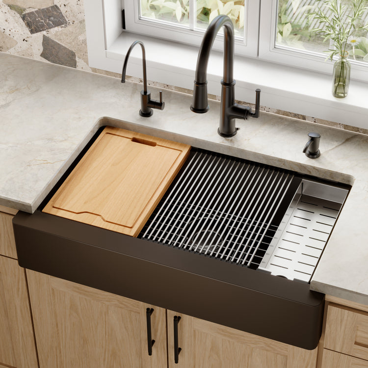 QARWS-740-BR Main Lifestyle