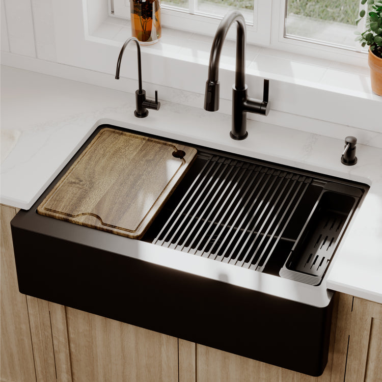 QAWS-740-BL-PK2 Main Lifestyle