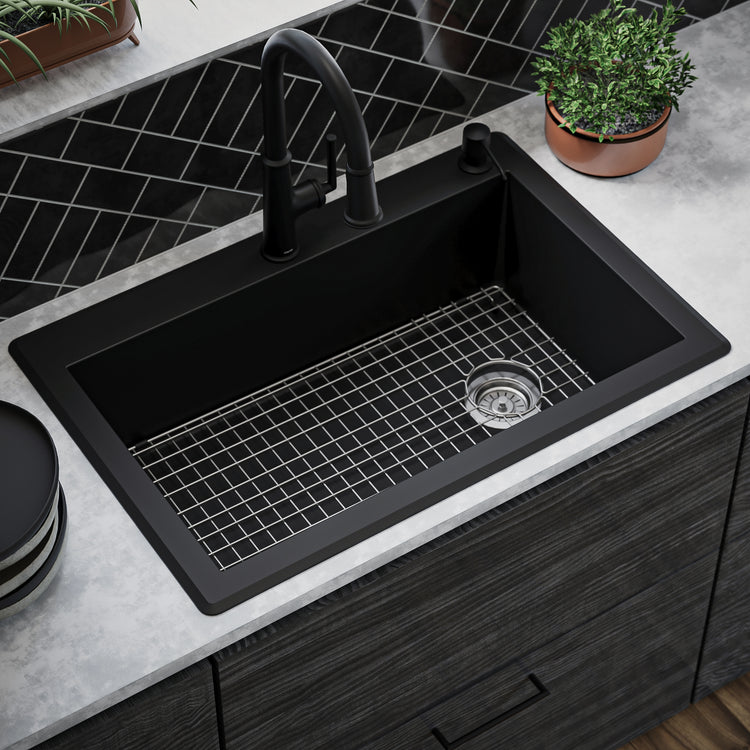 QT-670-BL-PK1 Main Lifestyle
