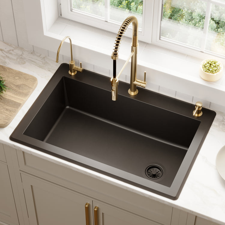 QT-670-BL-PK1 Main Lifestyle