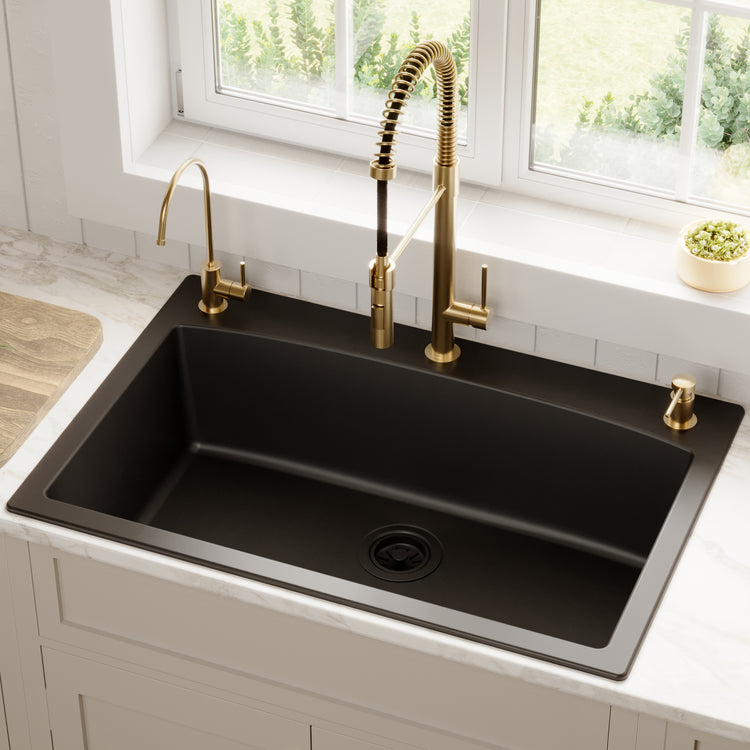 QT-712-BL Main Lifestyle