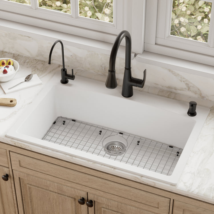 QT-712-WH-PK1 Main Lifestyle