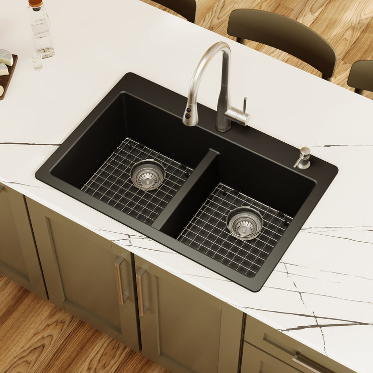 QT-810-BL-PK1 Main Lifestyle