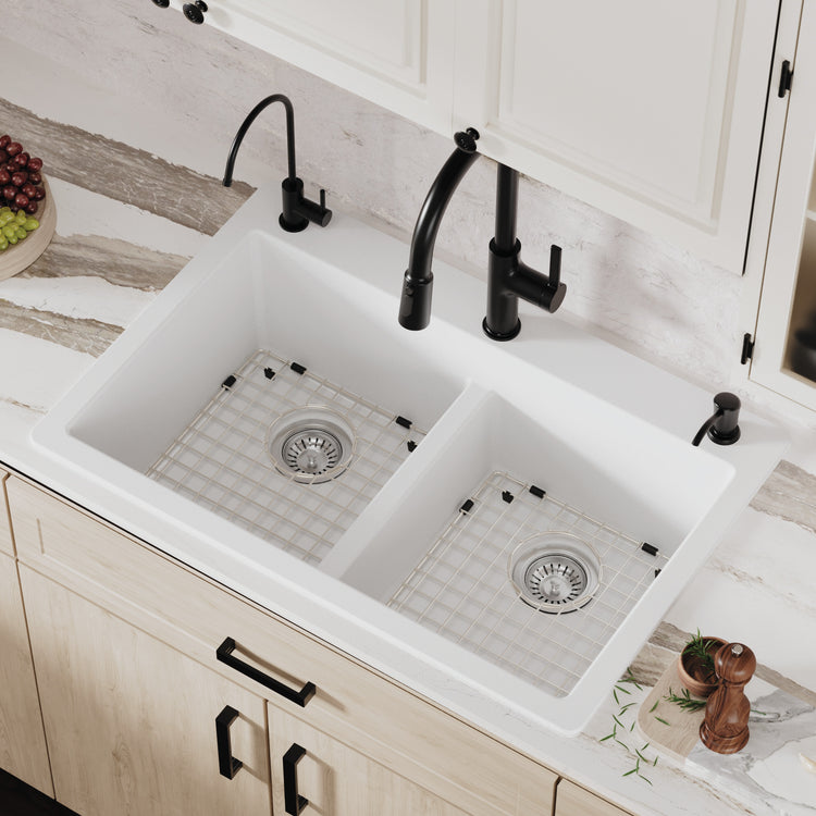 QT-810-WH-PK1 Main Lifestyle