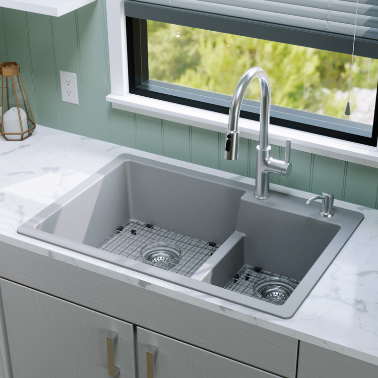 QT-811-GR-PK1 Main Lifestyle