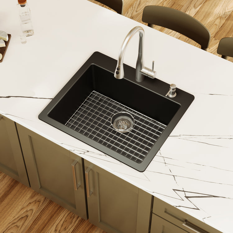 QT-820-BL-PK1 Main Lifestyle