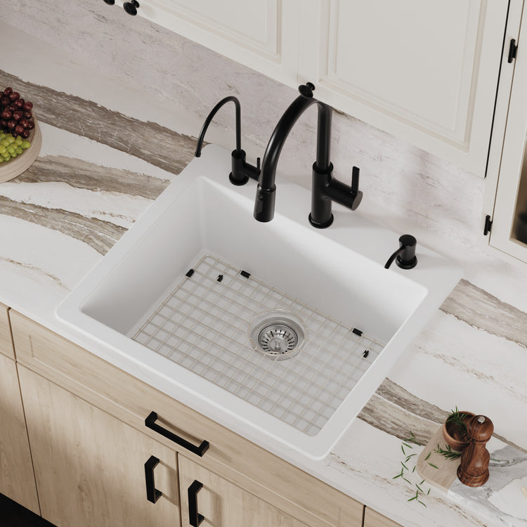 QT-820-WH-PK1 Main Lifestyle