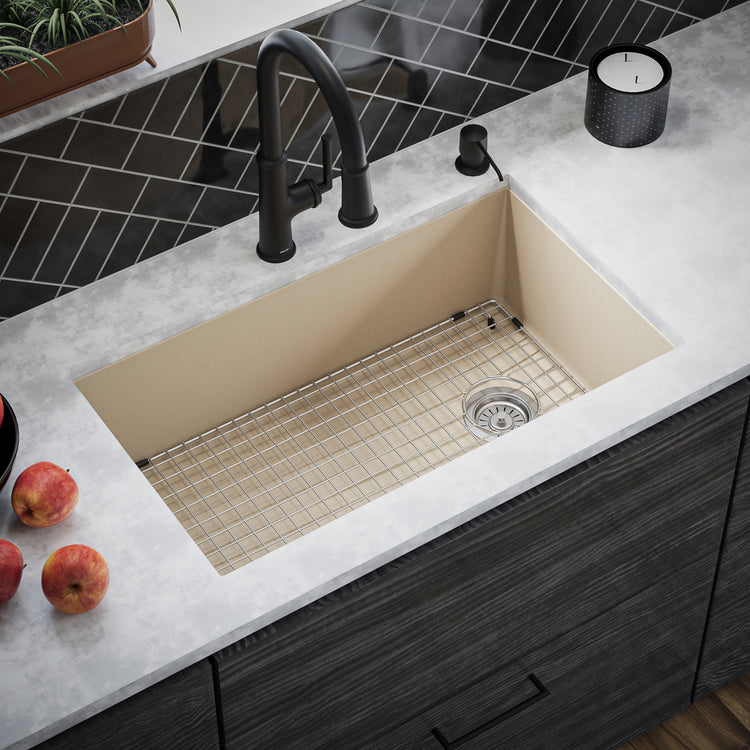 QU-670-BI-PK1 Main Lifestyle