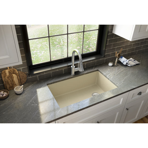 QU-670-BI Main Lifestyle