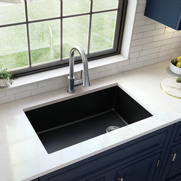 QU-670-BL-PK1 Main Lifestyle