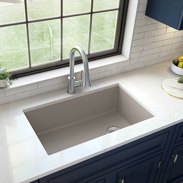 QU-670-CN-PK1 Main Lifestyle