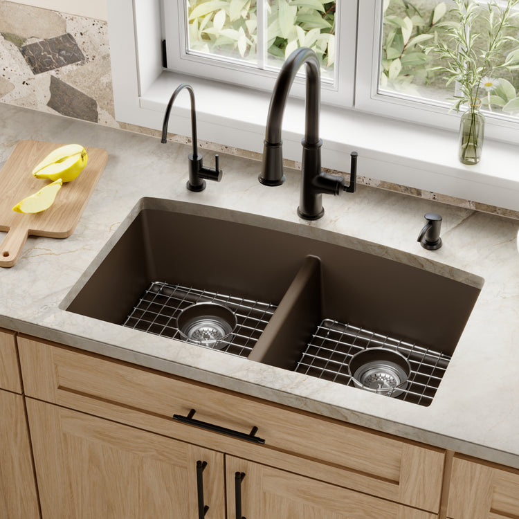 QU-710-BR-PK1 Main Lifestyle