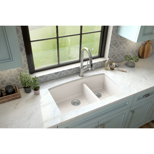 QU-711-WH Main Lifestyle