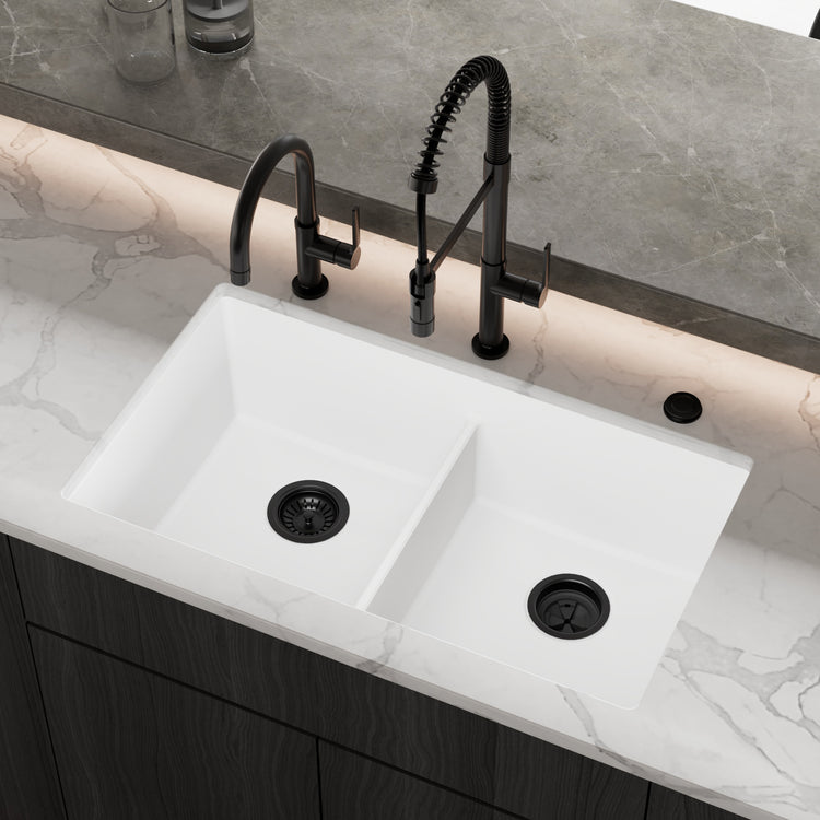 QU-910-WH Main Lifestyle
