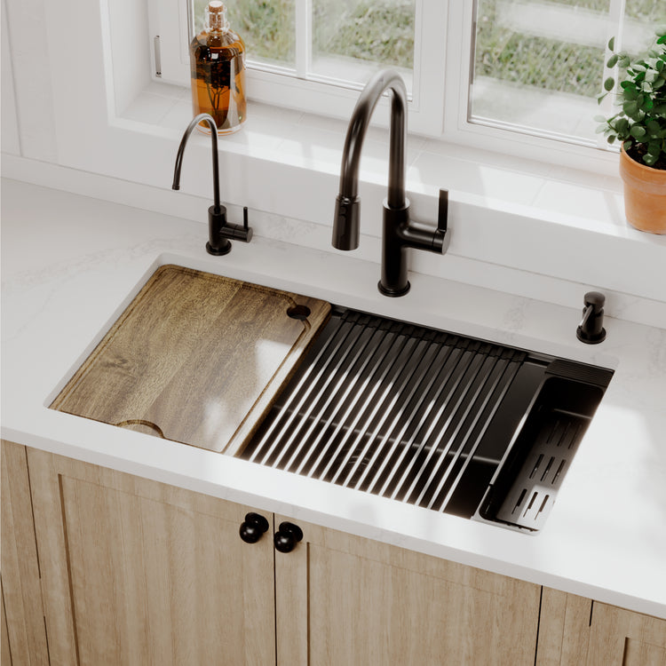 QUWS-875-BL-PK2 Main Lifestyle