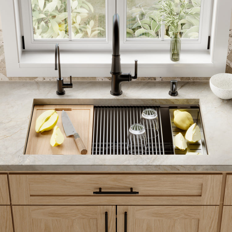 QUWS-875-BR Main Lifestyle
