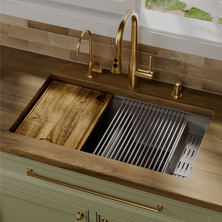 QUWS-880-GR-PK2 Main Lifestyle