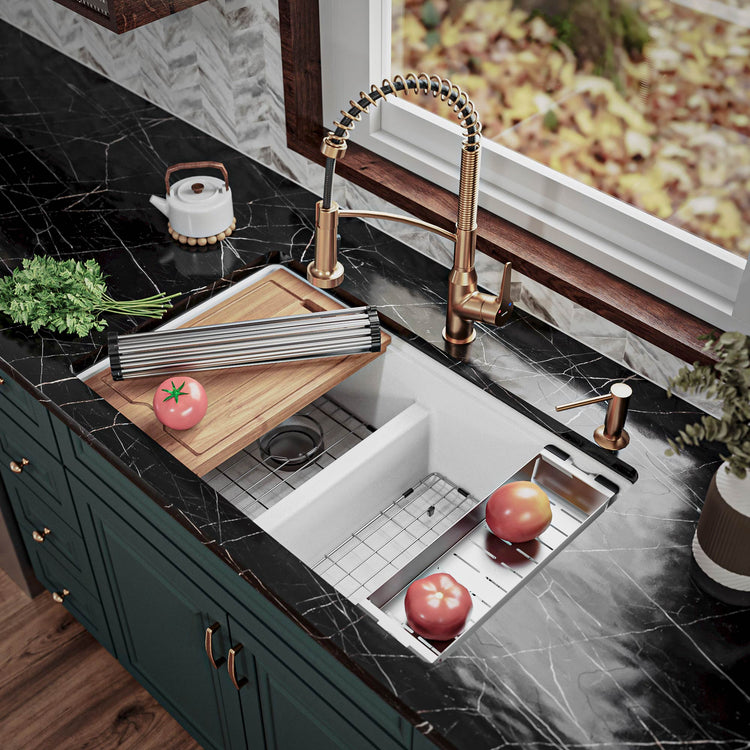 QUWS-880-WH Main Lifestyle