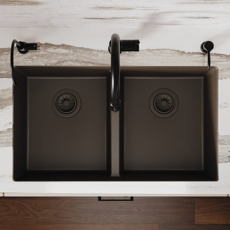 QU-810-BR Additional Lifestyle