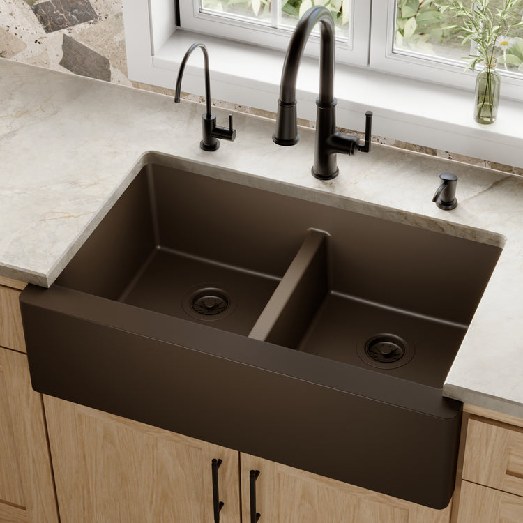 QA-750-BR Main Lifestyle