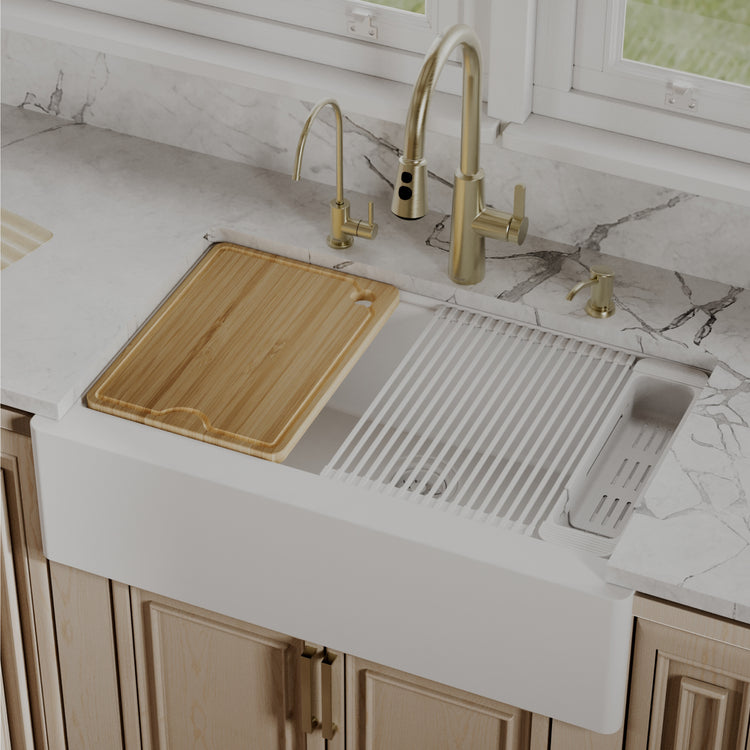 QAWS-740-WH-PK2 Main Lifestyle
