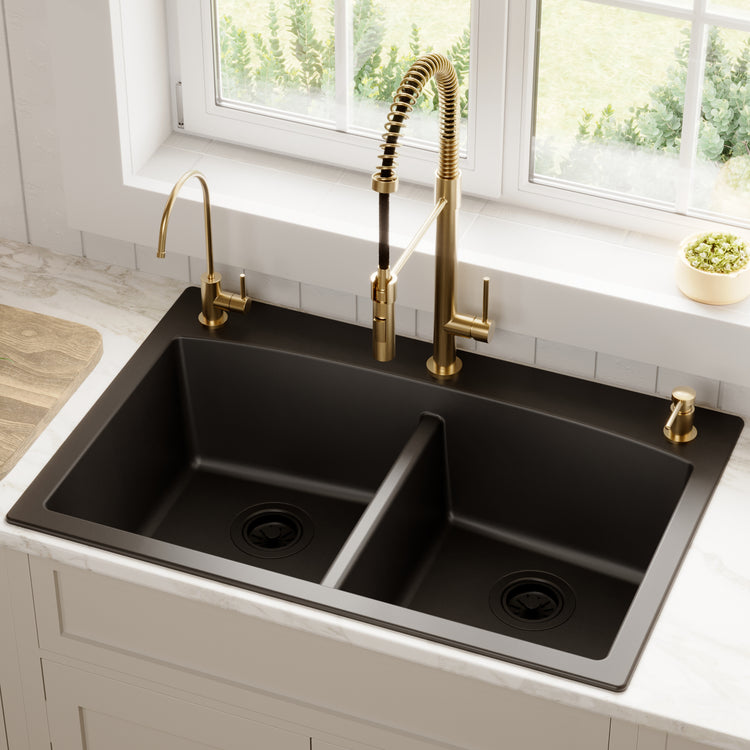 QT-710-BL Main Lifestyle