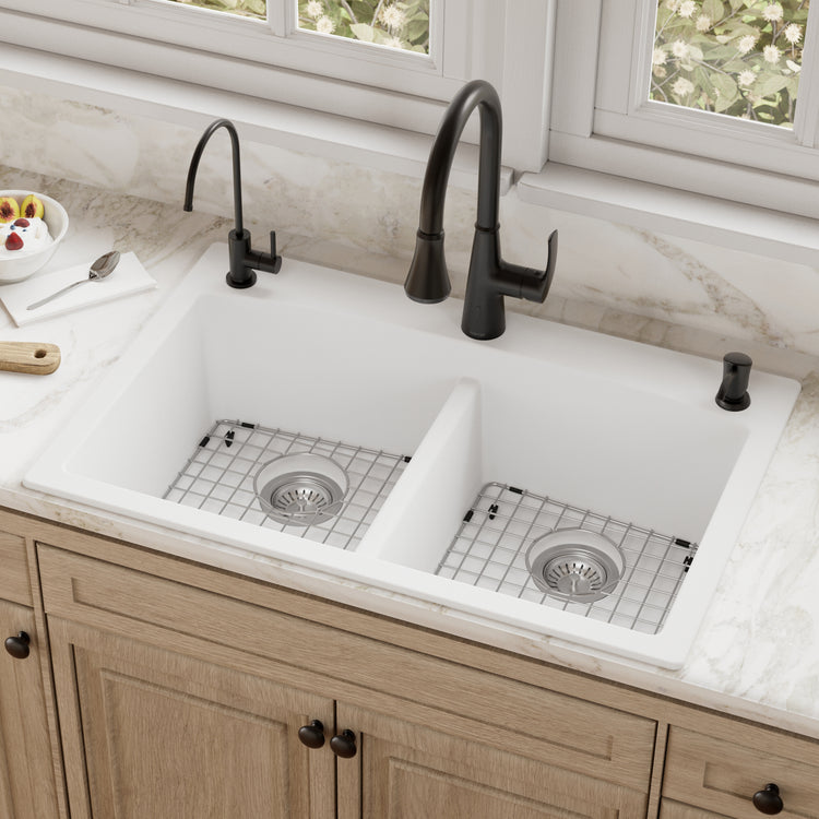 QT-710-WH-PK1 Main Lifestyle