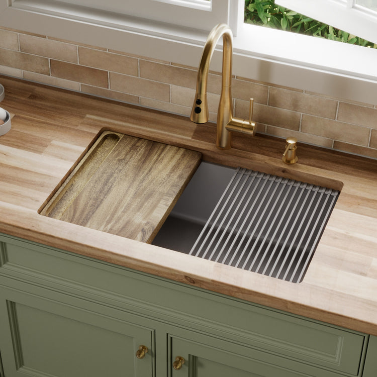 QU-670-GR-PK2 Main Lifestyle
