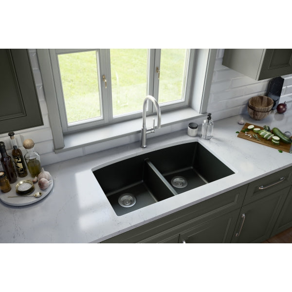 QU-710-BL-PK1 Main Lifestyle