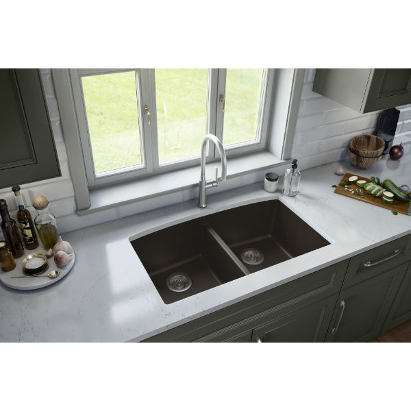 QU-710-BR Main Lifestyle
