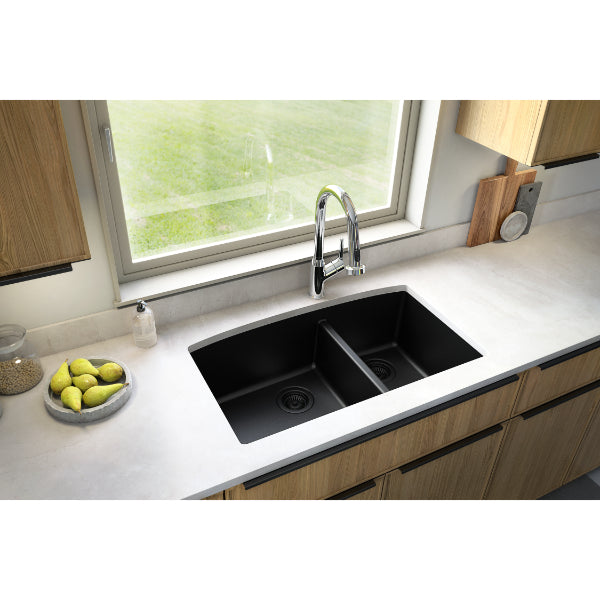 QU-711-BL Main Lifestyle