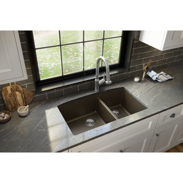 QU-711-BR Main Lifestyle