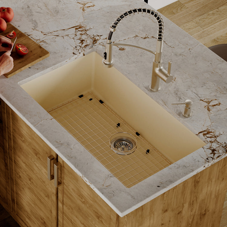 QU-812-BI-PK1 Main Lifestyle