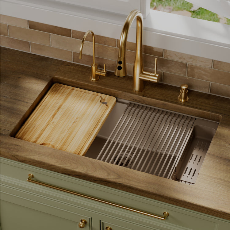 QUWS-875-CN-PK2 Main Lifestyle