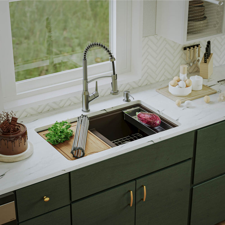 QUWS-880-BR Main Lifestyle